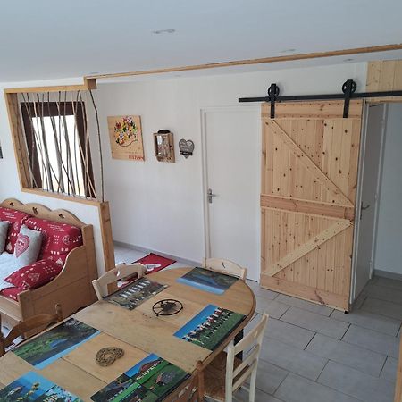 Le Refuge Du Herisson Doucier Esterno foto