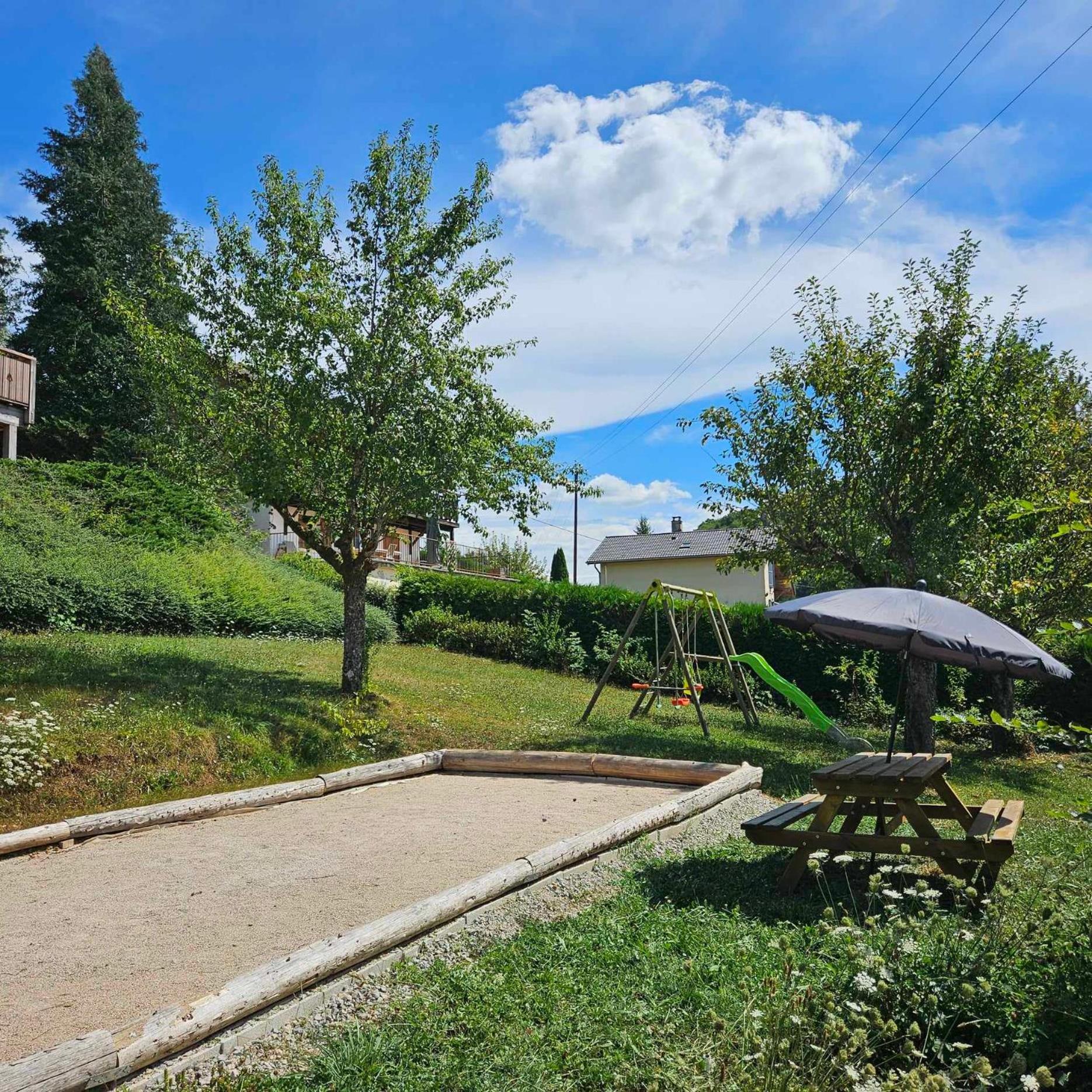 Le Refuge Du Herisson Doucier Esterno foto